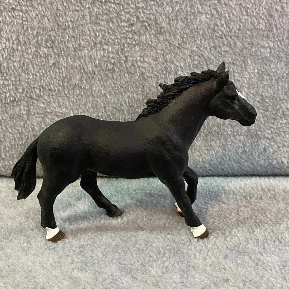 Schleich Black Horse Stallion Kids Toy Black White Socks Figurine 41416 EUC‎